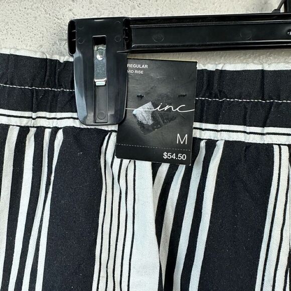 NWT INC Women’s Shorts - Picture 5 of 6